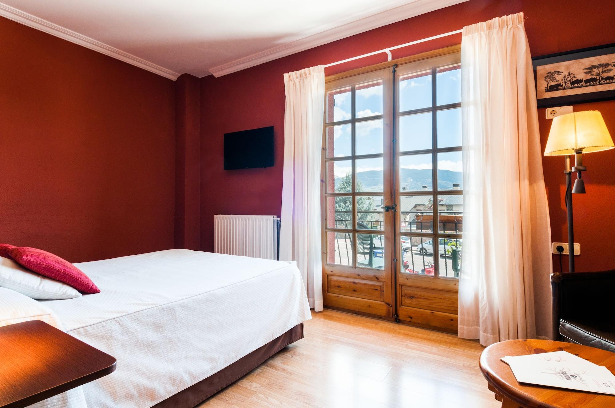 Hotel Esquirol (Adults Only) Llivia Exterior photo