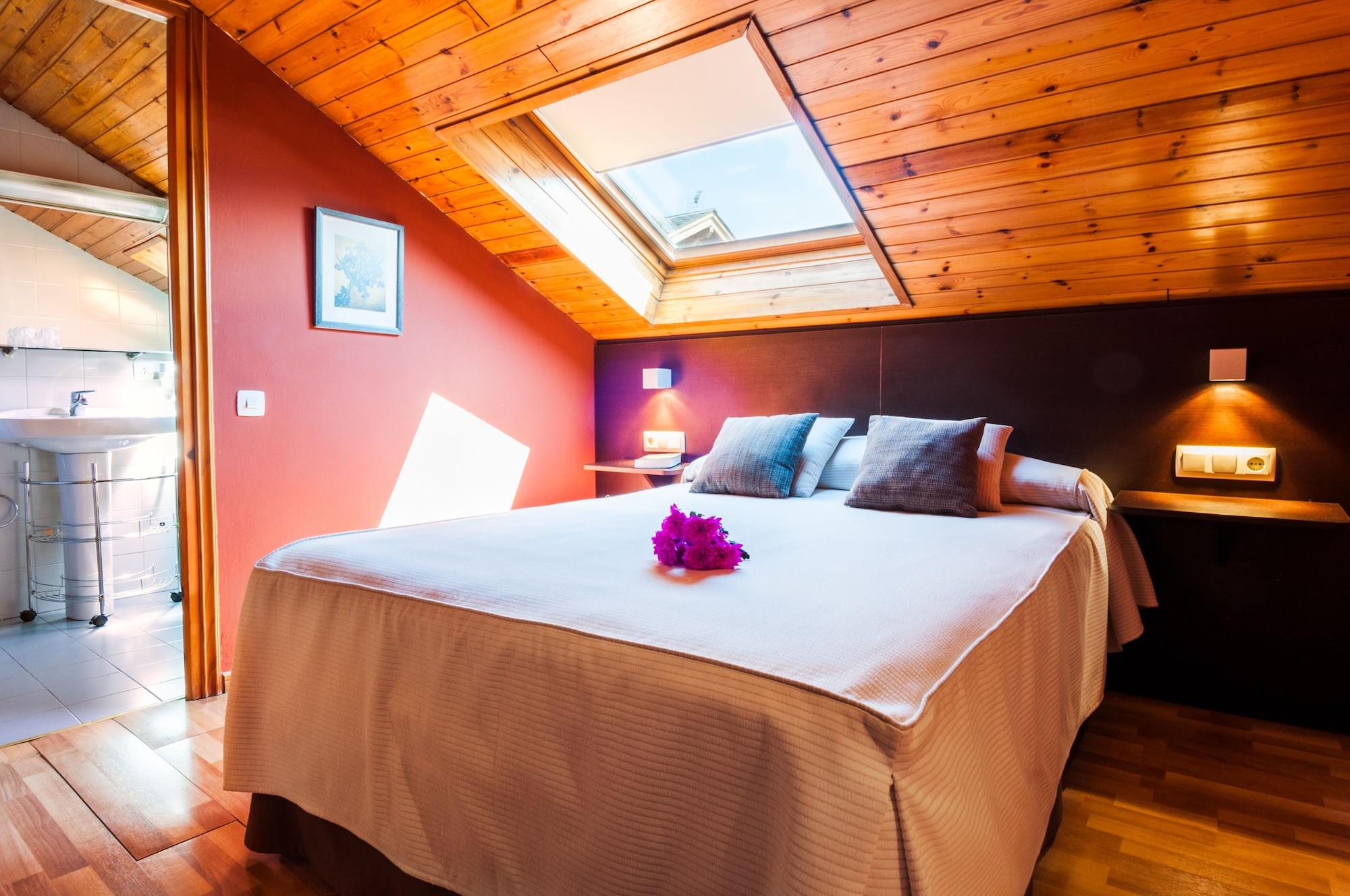 Hotel Esquirol (Adults Only) Llivia Exterior photo