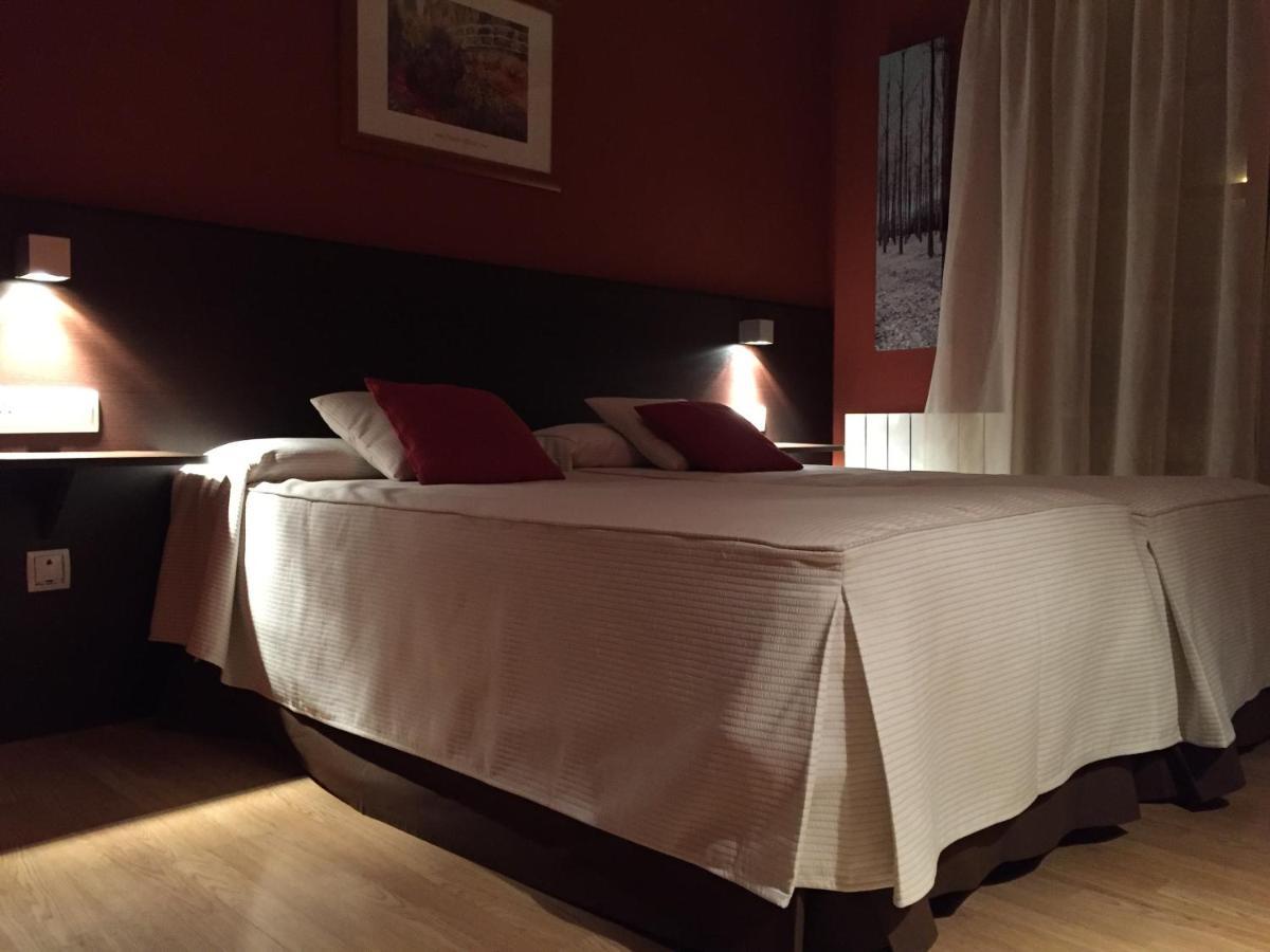 Hotel Esquirol (Adults Only) Llivia Exterior photo