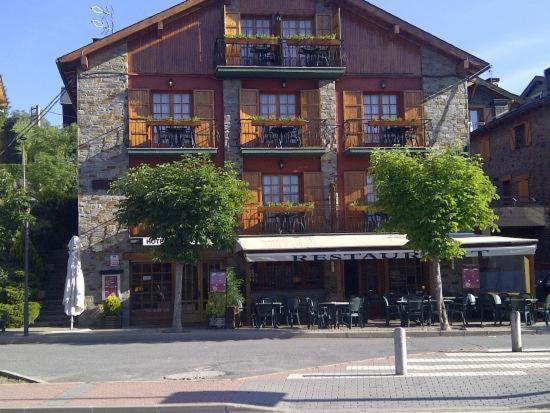 Hotel Esquirol (Adults Only) Llivia Exterior photo