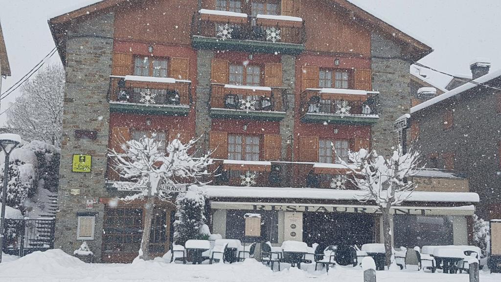Hotel Esquirol (Adults Only) Llivia Exterior photo