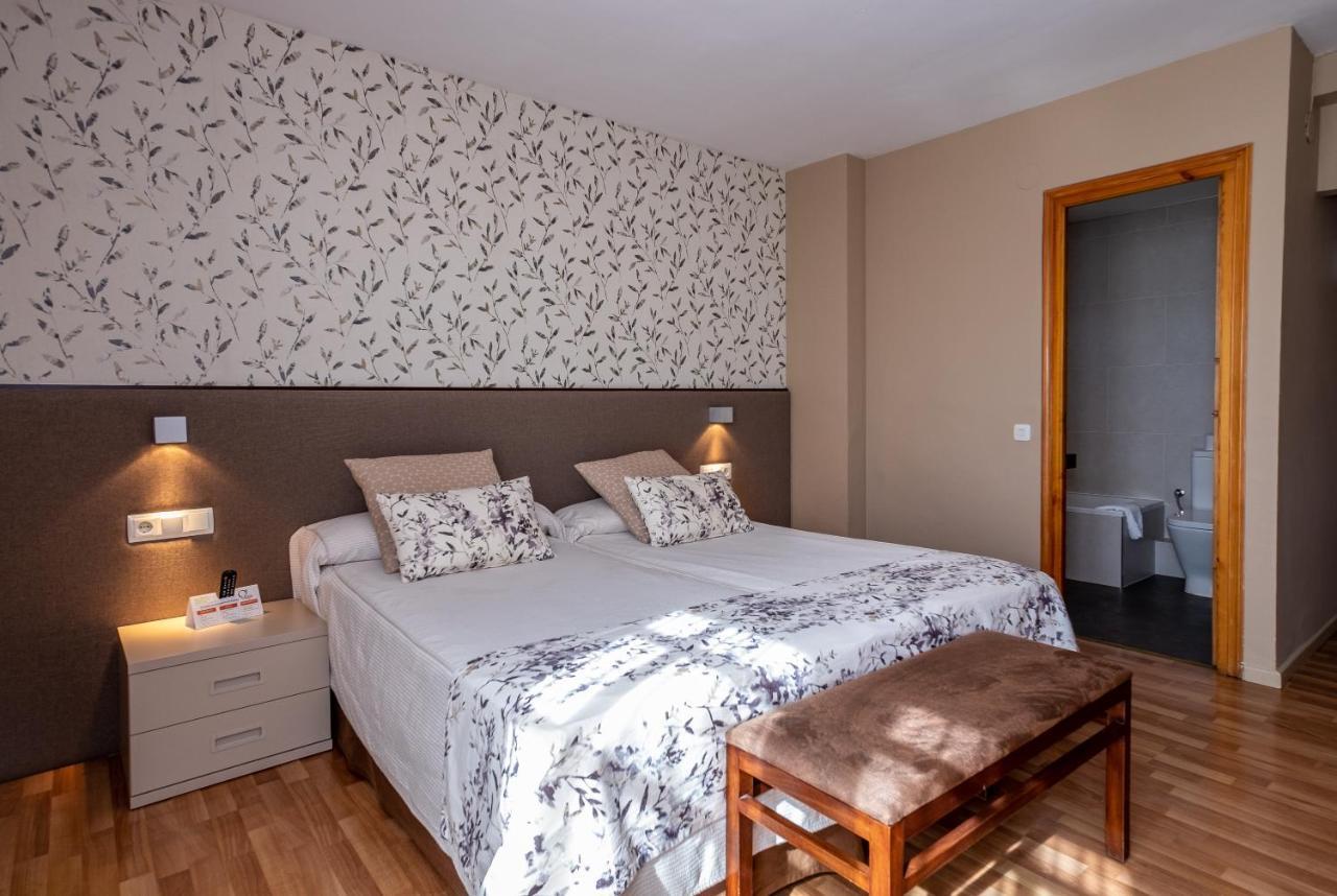 Hotel Esquirol (Adults Only) Llivia Exterior photo